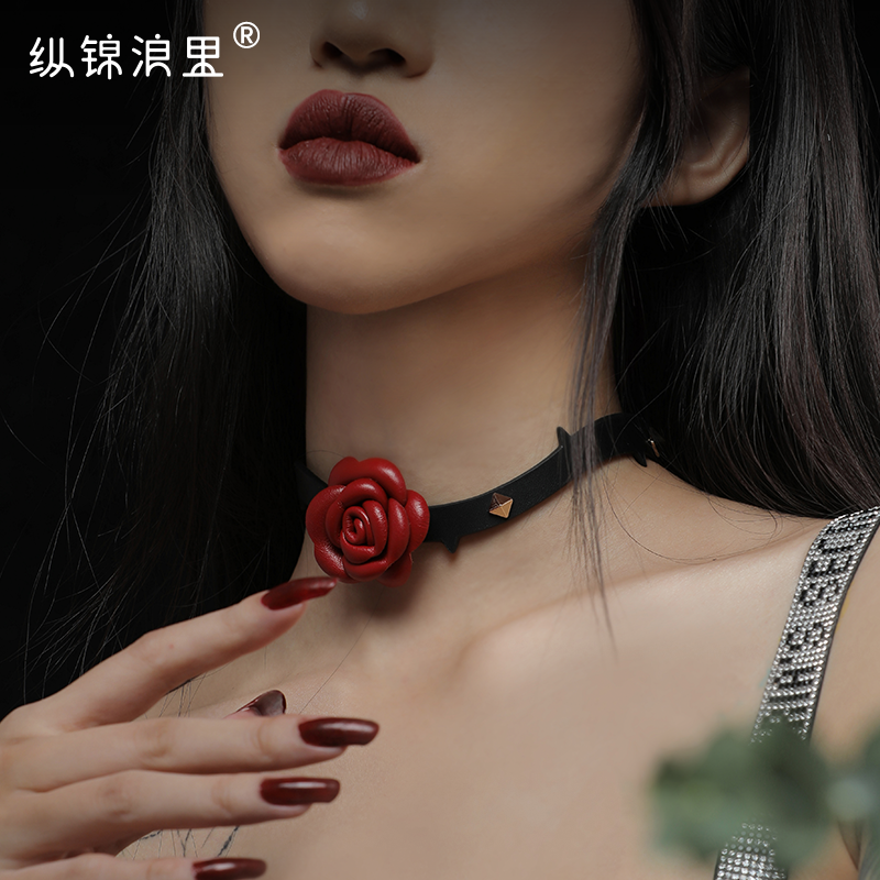 BDSM K9 Women Accessories Thorny Rose Leather Collar, Necklace, Collar, Bracelet, Choker